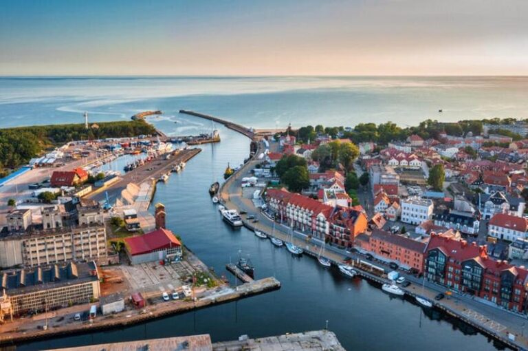 Odkryj fascynujące ciekawostki o Ustce i jej malowniczych okolicach