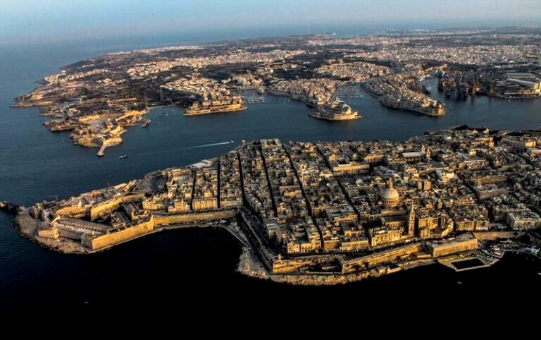 Malta – ciekawostki o historii, języku i niezwykłych miejscach